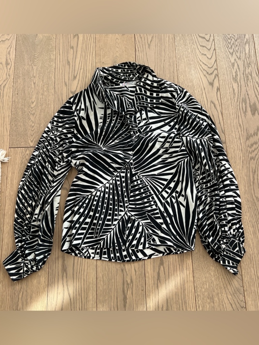 Saint Laurent Rive Gauche Silk Black White Tropical Print Button Up Blouse Fit S